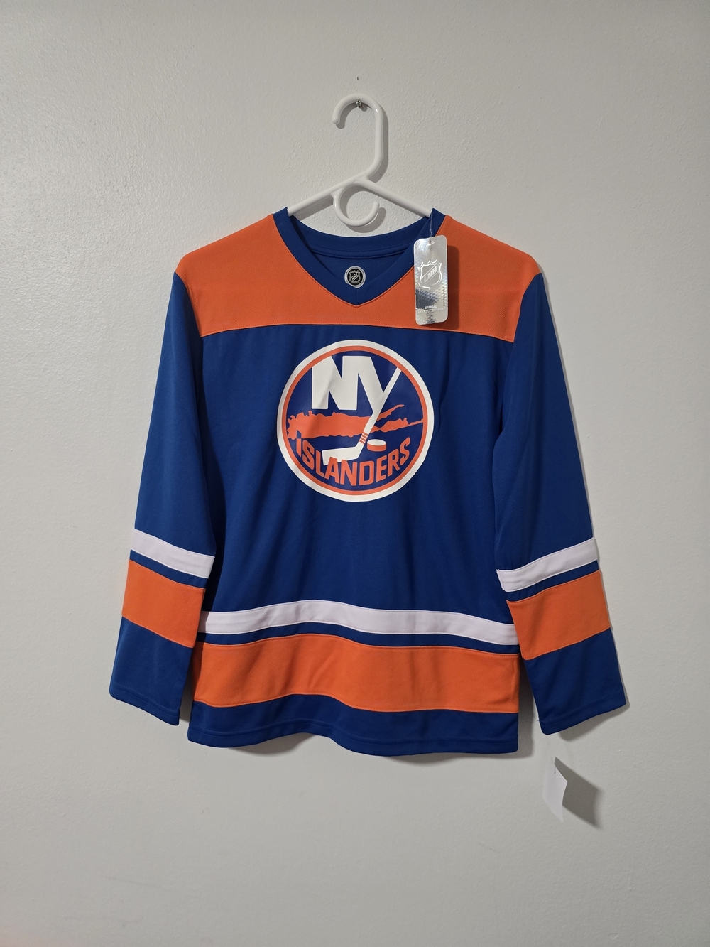 NWT NHL New York Islanders Boys Team Jersey Large 12/14 New With Tags